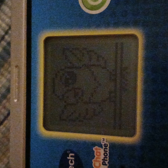 Call & Chat Learning Phone - Picture 3 of 3